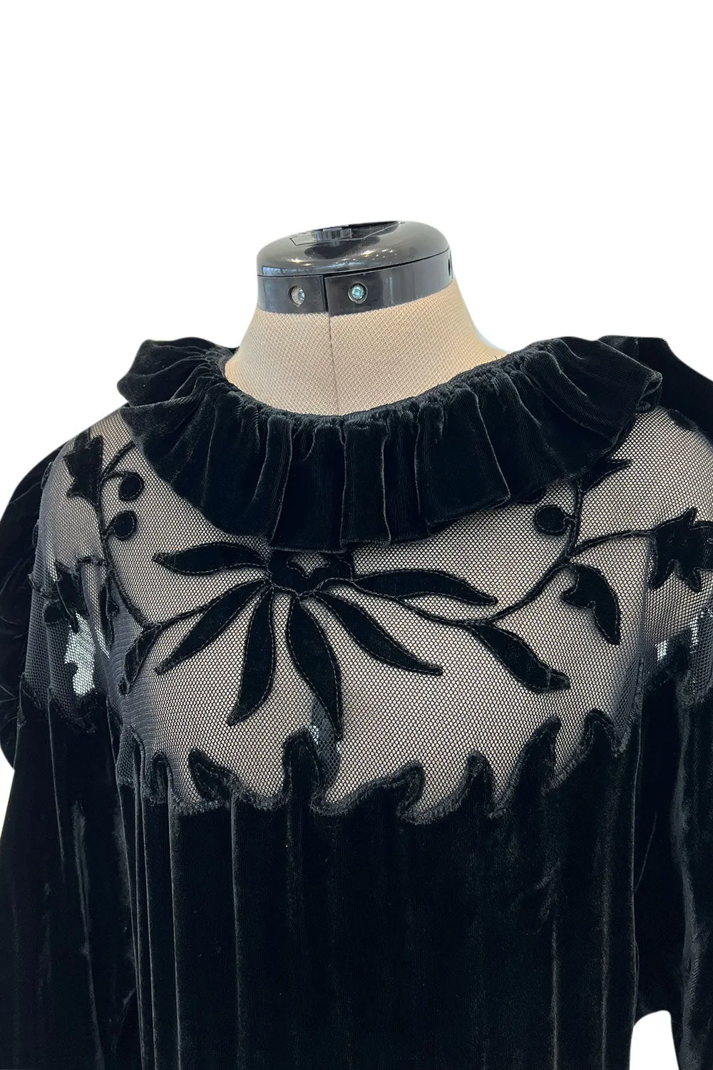 Gorgeous 1930s Bias Cut Silk Velvet Dress w Silk Mesh & Applique Detailing & Incredible Sleeves