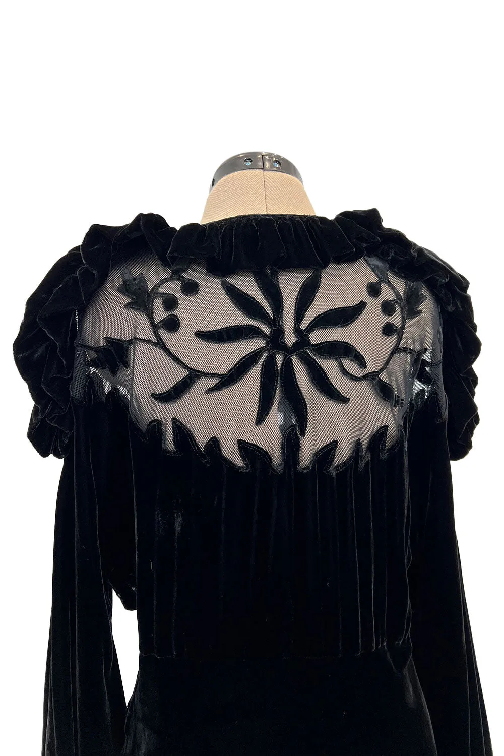 Gorgeous 1930s Bias Cut Silk Velvet Dress w Silk Mesh & Applique Detailing & Incredible Sleeves