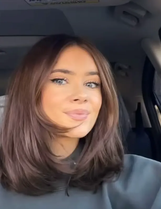Italian Bob | Lace Front Heat Friendly Synthetic Wig | 12" Inch | Invisible Layer Collection