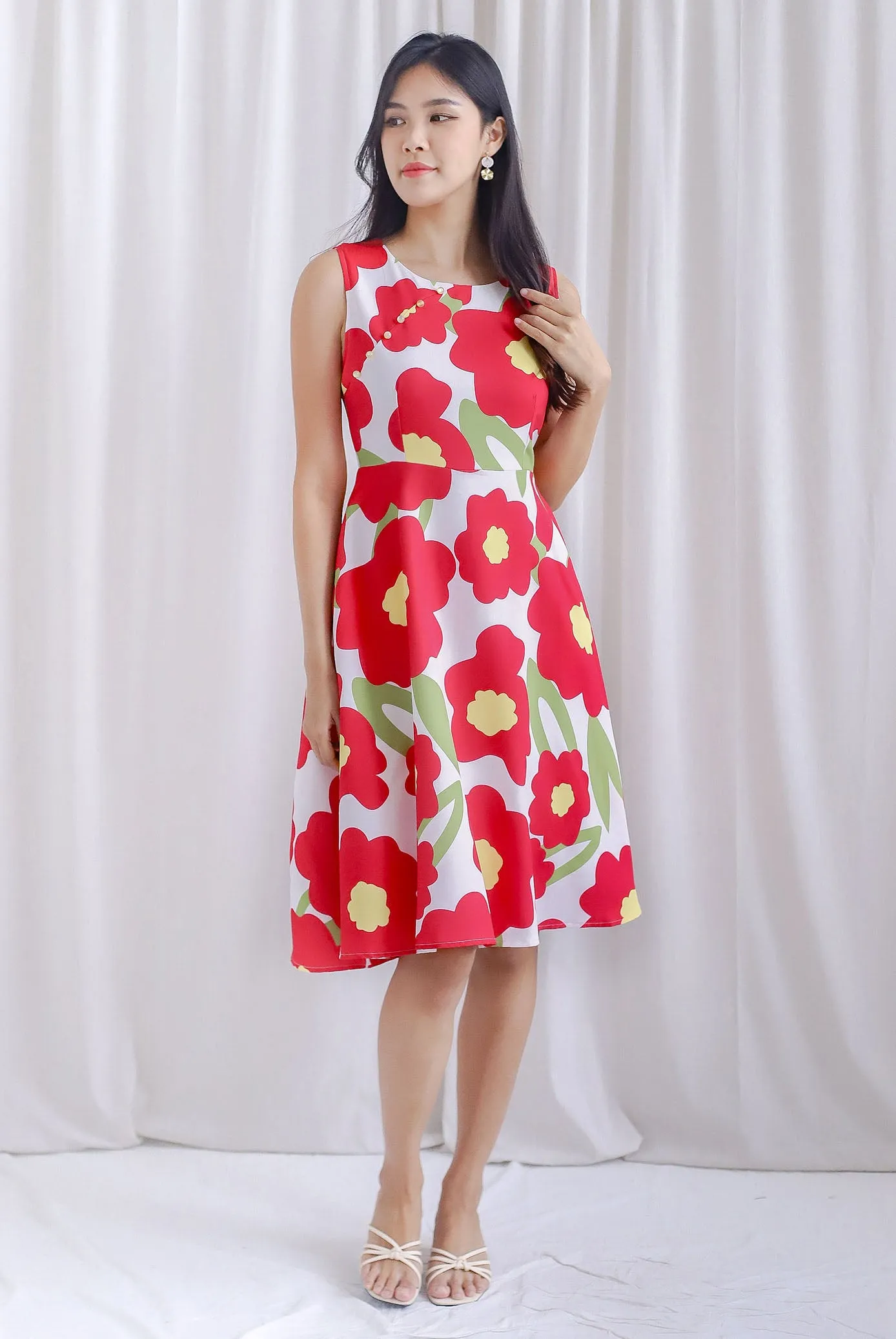 Jennett Oriental Pearl Buttons Floral Dress In Red