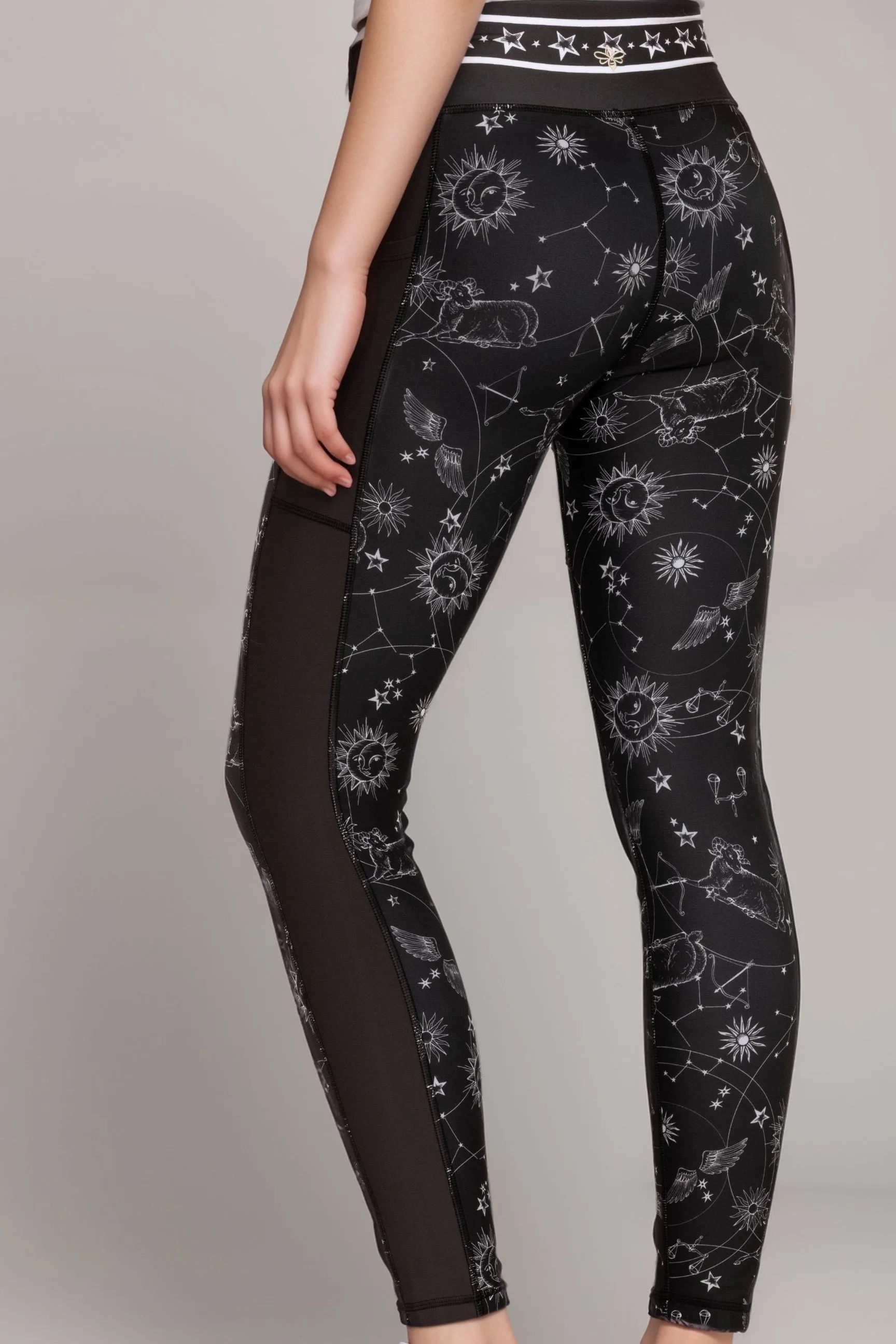 Johnny Was Black Bee Active Legging With Pockets A3523-E