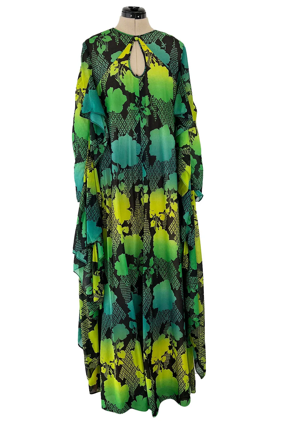 Magical 1970s Jean Varon Green Printed Dress w Elaborate Ruffled Sleeves