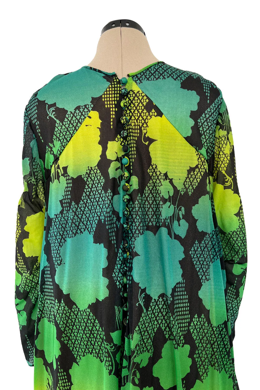 Magical 1970s Jean Varon Green Printed Dress w Elaborate Ruffled Sleeves
