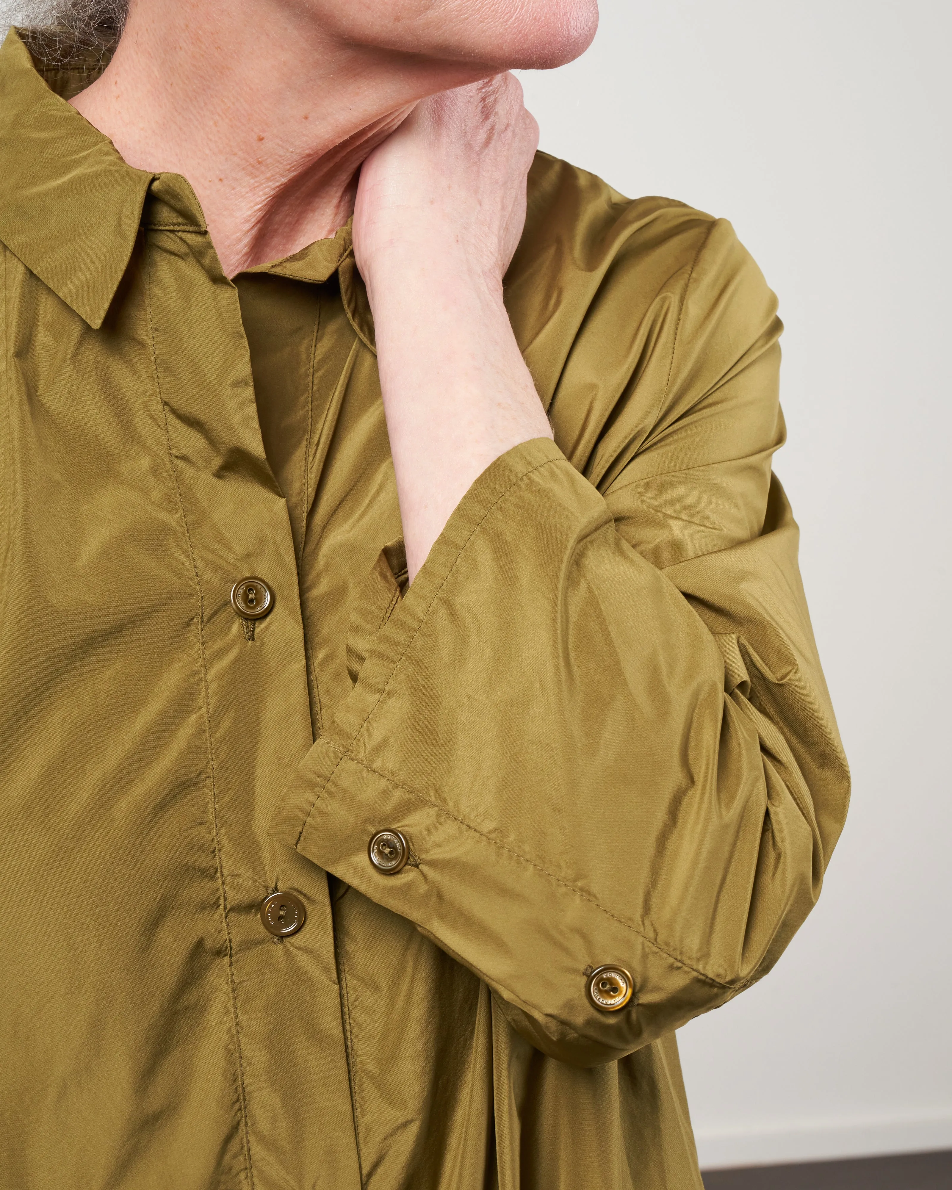 sporty dress with buttons and polo collar - lentil