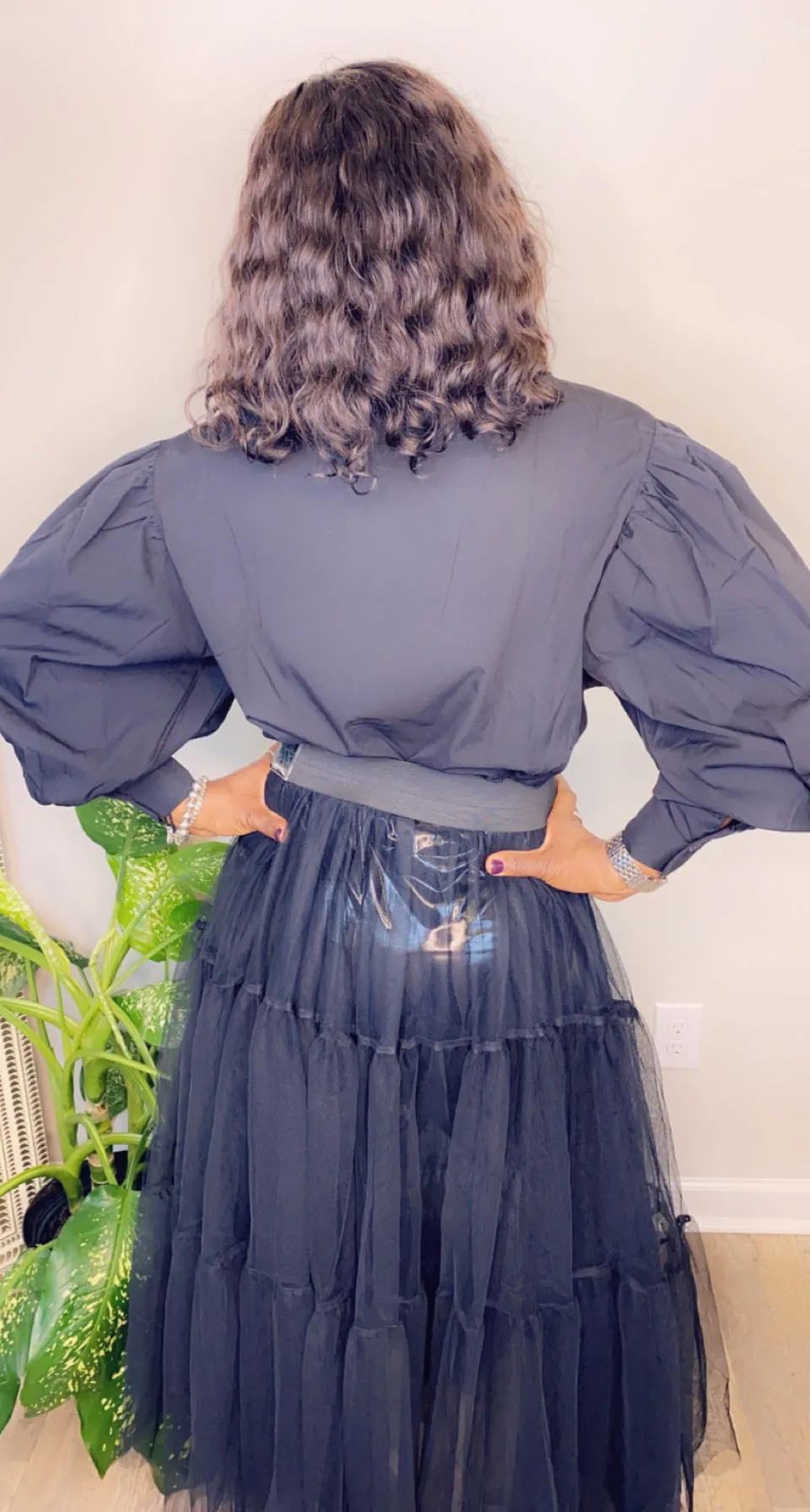 Tule Queen- Black