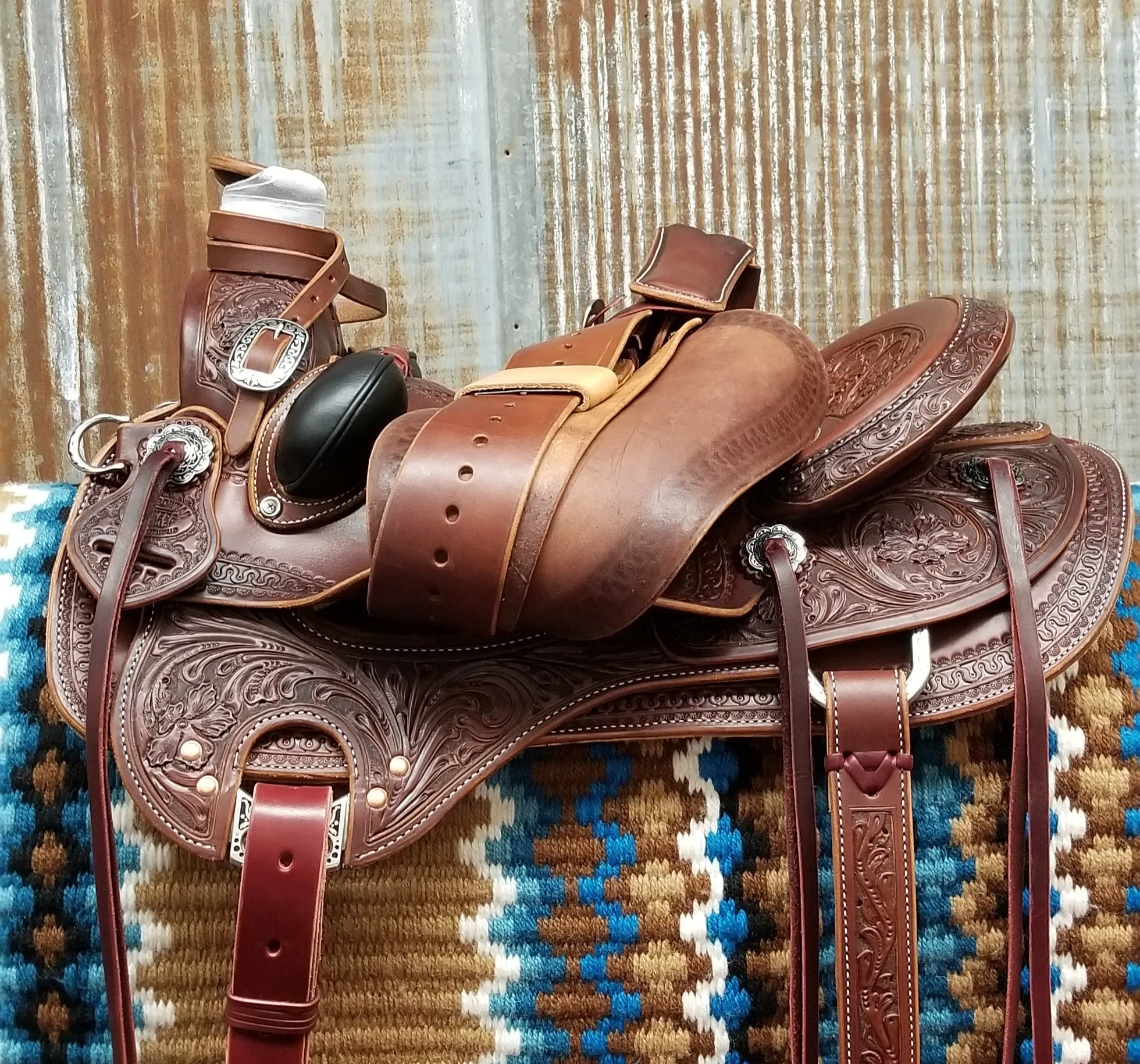 West 20 Exclusive B-Light Silver Saddle By RW Bowman