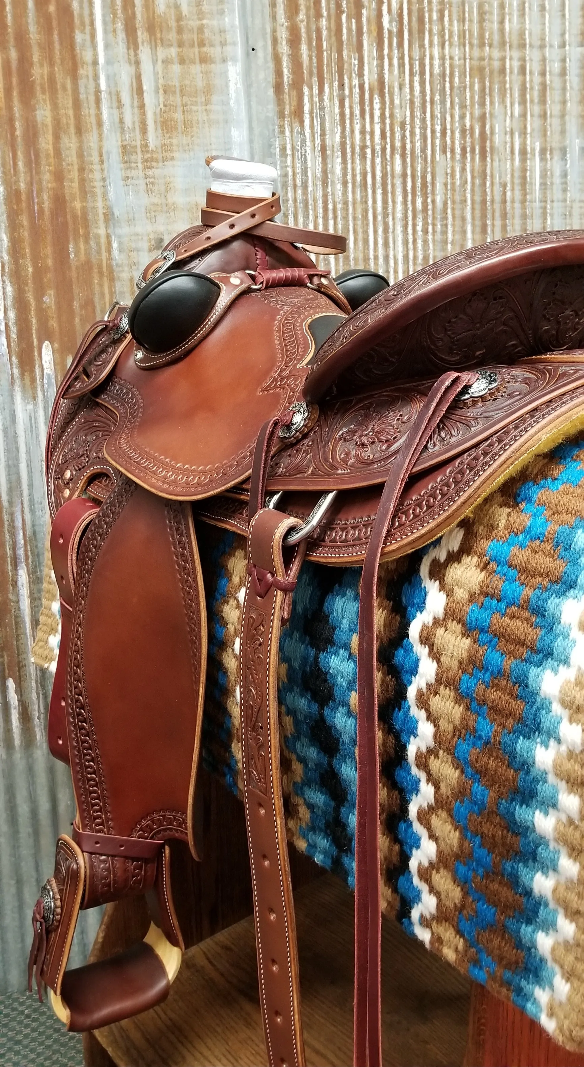 West 20 Exclusive B-Light Silver Saddle By RW Bowman