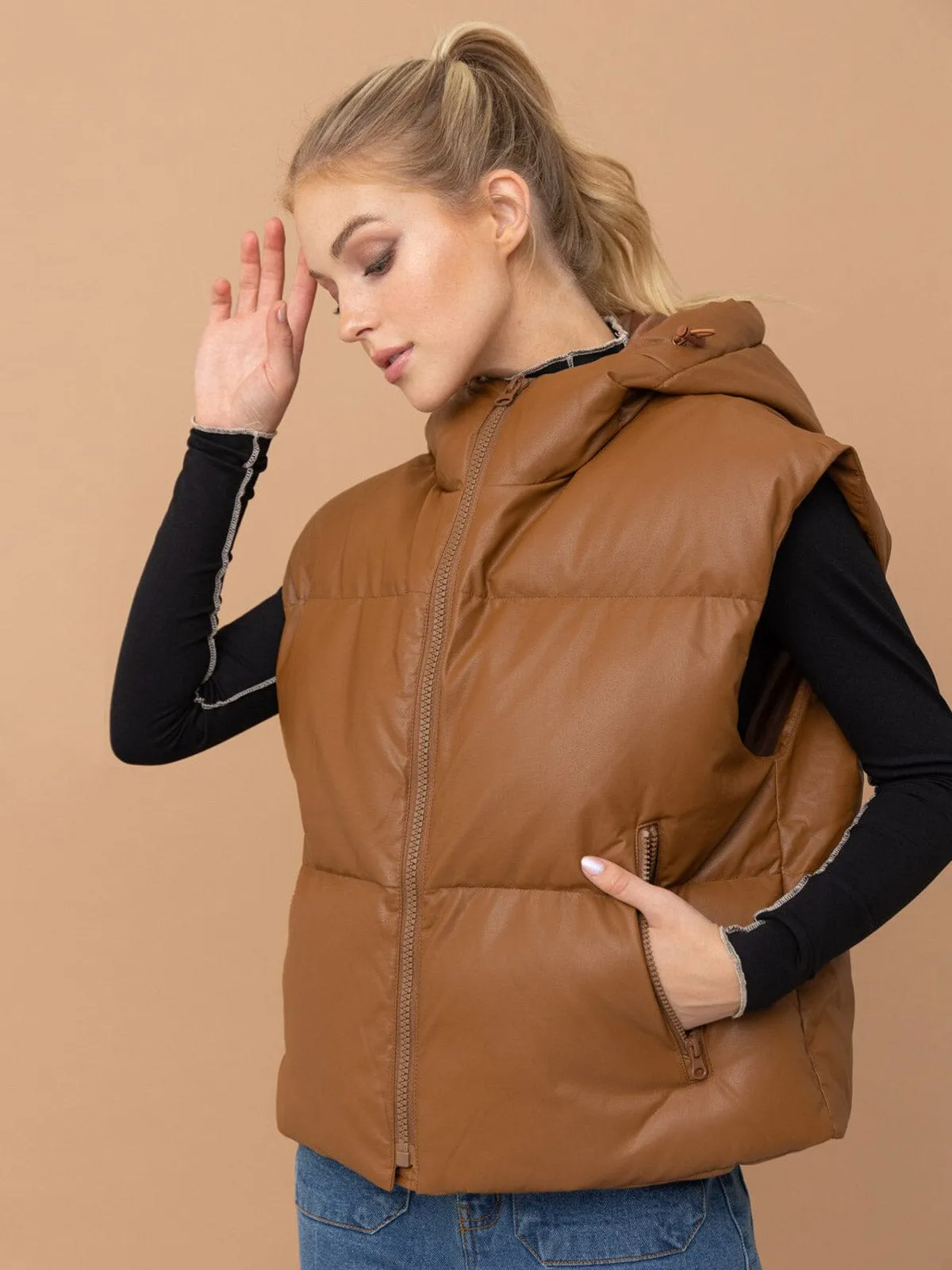 WOMEN'S ZIP UP SLEEVELESS SOLID HOODED PADDED VEST
